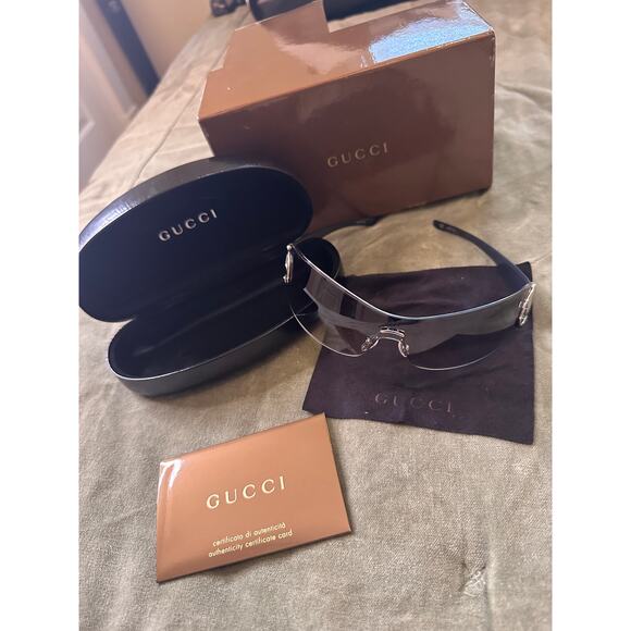 VINTAGE Y2K Gucci Shield Rimless Fade Lens Sunglasses Like New - Picture 2 of 7